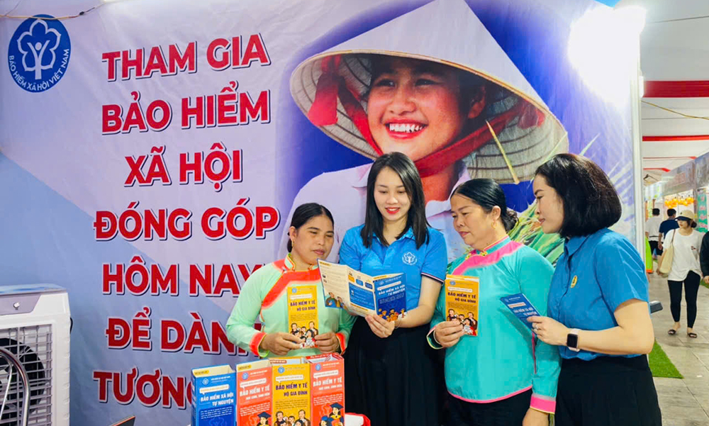 “Quả ngọt” từ mô hình gian hàng BHXH nơi vùng cao