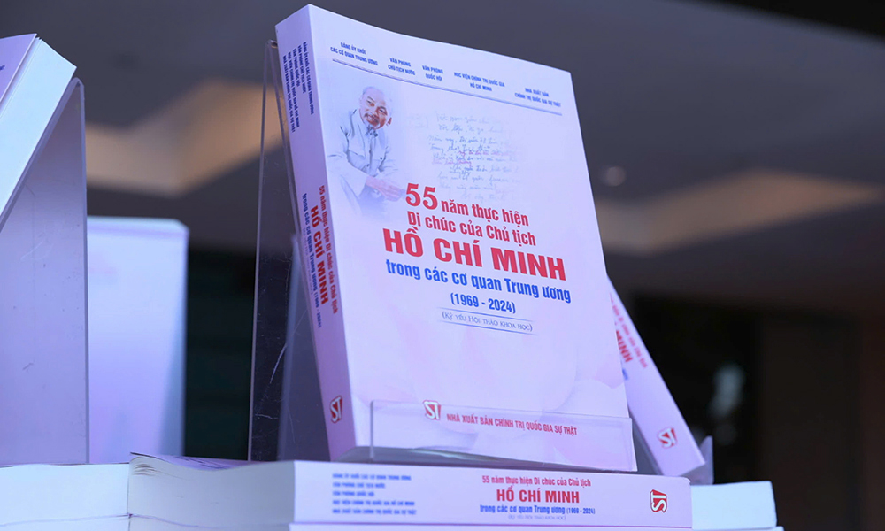 Tăng cường bồi dưỡng, đào tạo, rèn luyện cán bộ đáp ứng yêu cầu trước mắt và lâu dài