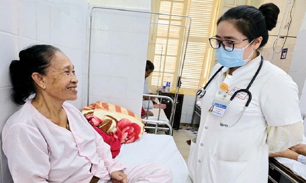Chính sách BHYT:  “Bạn đồng hành” của người bệnh
