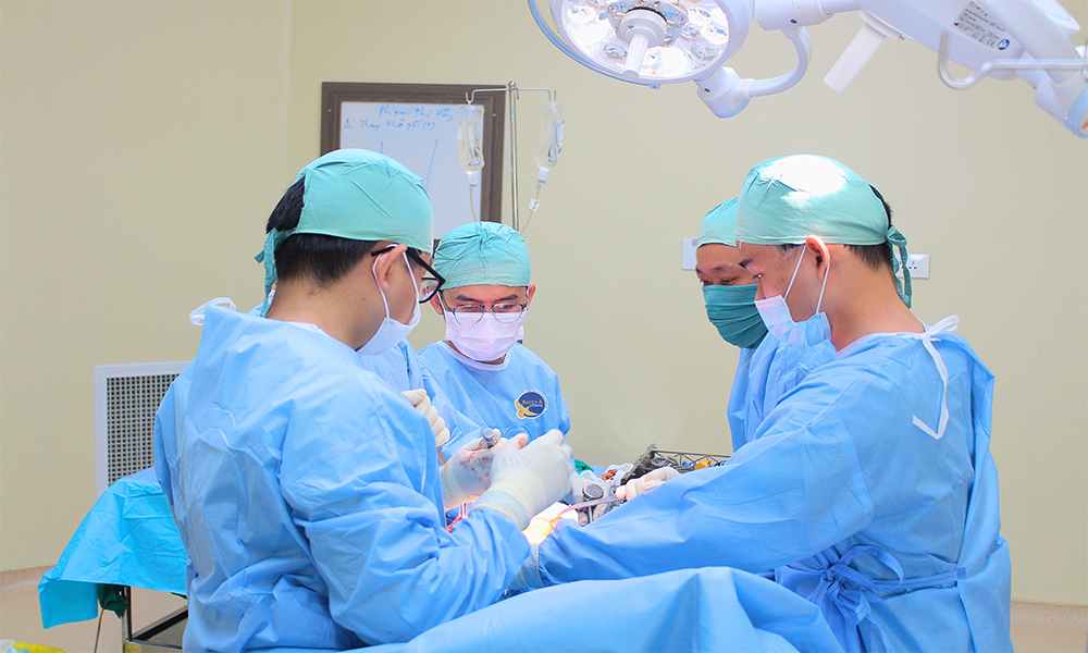 Tìm lại bước đi vững vàng sau 10 năm thoái hoá khớp gối