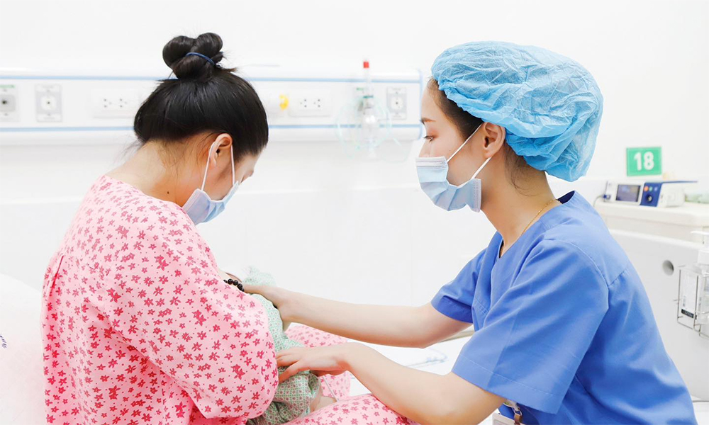 Sinh con ở BV Quân y 103 được hưởng chế độ thai sản như thế nào?