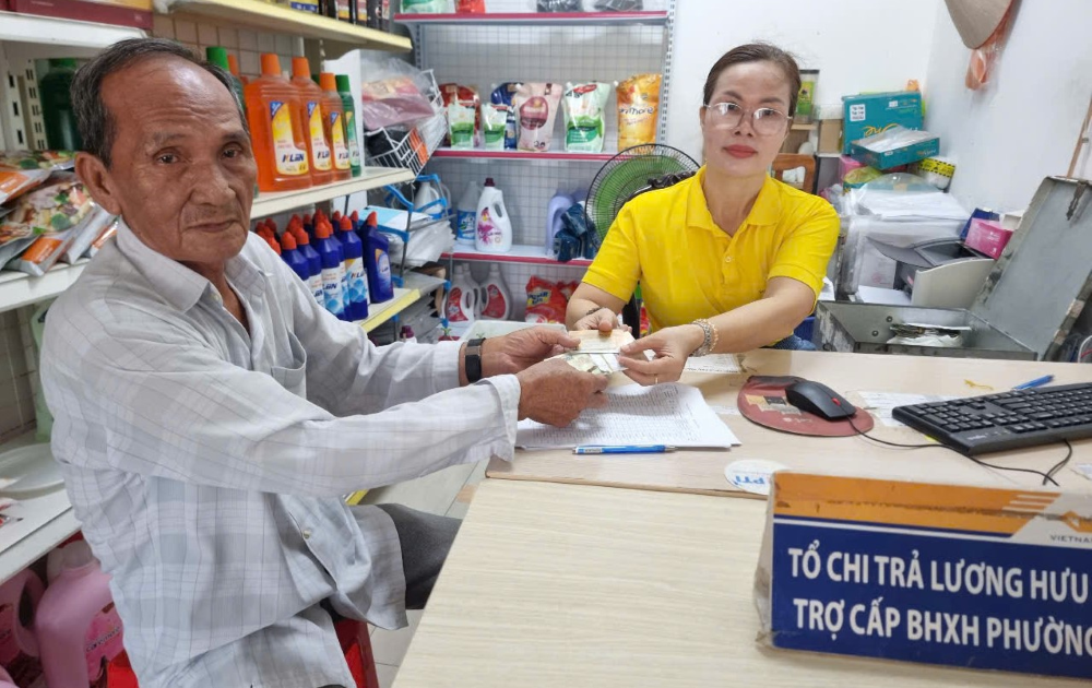 BHXH Cà Mau: Đề nghị xã, phường hoàn thành việc lập danh sách đề nghị cấp BHYT cho người hưởng chính sách