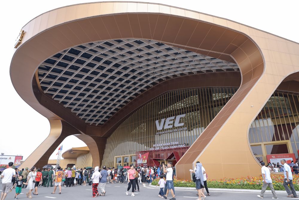 Thủ tướng yêu cầu tổ chức hội chợ mùa Thu năm 2025 ngay sau Triển lãm Thành tựu Đất nước