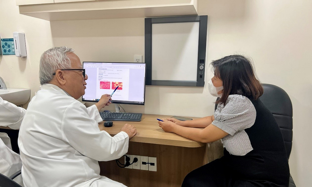 Điều trị trường hợp lao tuyến vú hiếm gặp trong thai kì