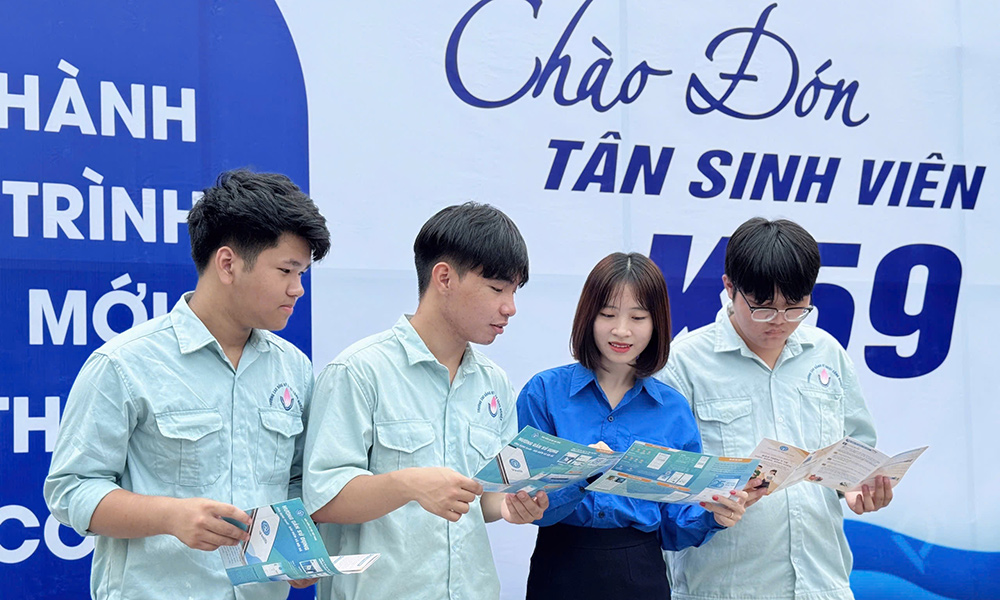 BHXH tỉnh Bắc Ninh: Tiếp tục phát huy thành tích BHYT HSSV