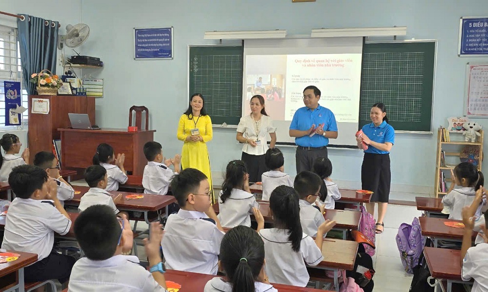 BHYT học sinh: Cần sự phối hợp đồng bộ giữa nhà trường, phụ huynh và BHXH cơ sở