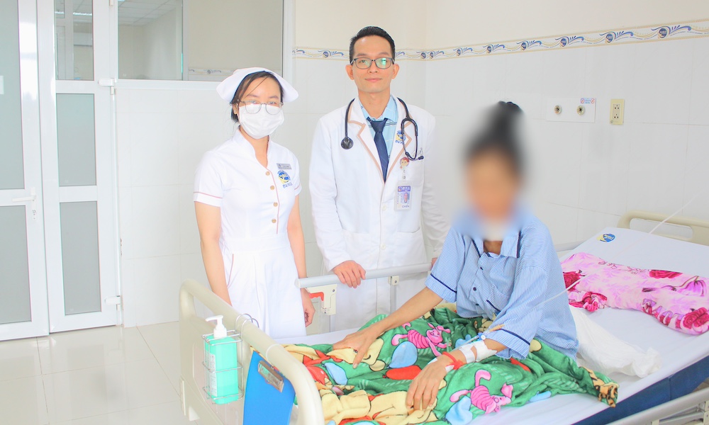 Bảo toàn tính mạng cho hai nữ bệnh nhân người nước ngoài