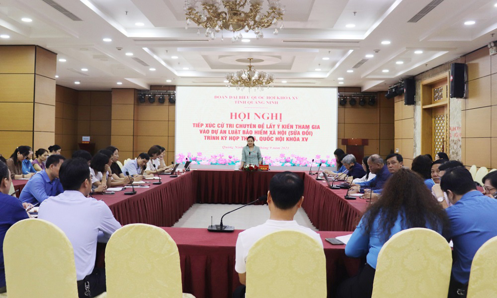 “Kích cầu” để thu hút người dân tham gia BHXH