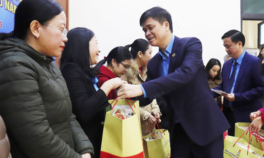 Hỗ trợ người lao động có hoàn cảnh khó khăn 1,3 triệu đồng dịp Tết Bính Ngọ 2026