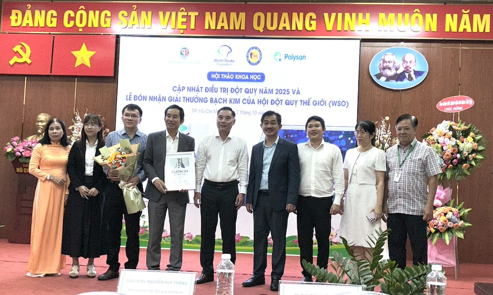 Bệnh viện Lê Văn Thịnh nhận chứng nhận tiêu chuẩn Bạch Kim của Hội Đột quỵ Thế giới