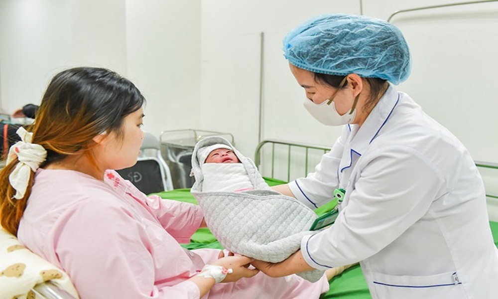 Tham gia BHXH tự nguyện có được hưởng trợ cấp thai sản không?
