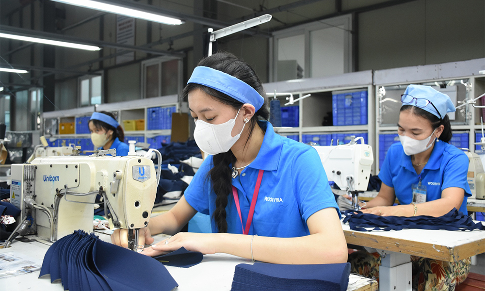 Nghiên cứu chính sách lương đủ sống cho người lao động