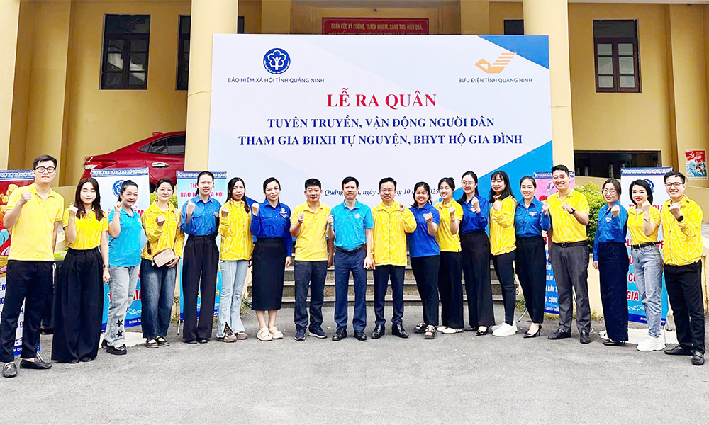 Quảng Ninh sôi nổi ra quân, gần 700 người tham gia BHXH tự nguyện
