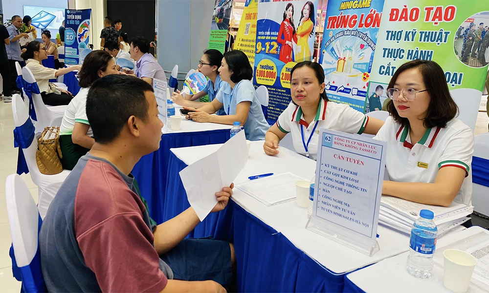 Sau một năm nghỉ việc nếu tiếp tục đóng BHXH tại công ty mới thì không đủ điều kiện hưởng BHXH một lần