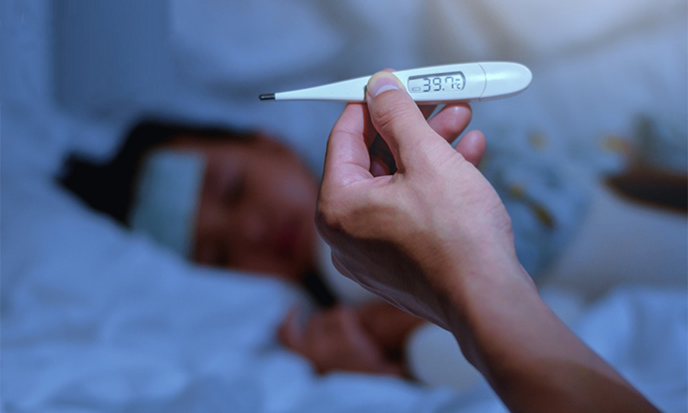 Lưu ý khi dùng thuốc ho, cảm sốt cho trẻ em lúc chuyển mùa