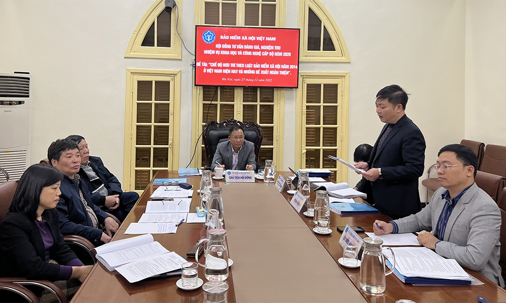 Đề xuất hoàn thiện chế độ hưu trí theo Luật BHXH năm 2014