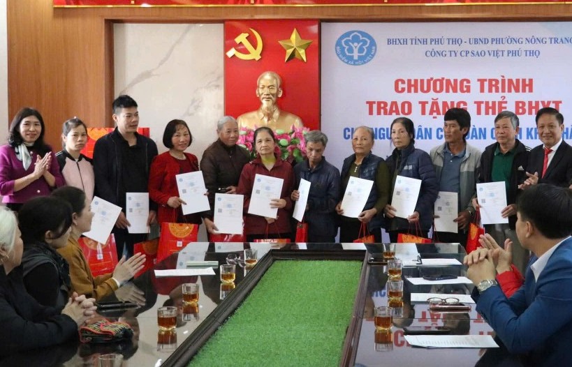 Triển khai Chương trình tặng thẻ BHYT cho người dân có hoàn cảnh khó khăn