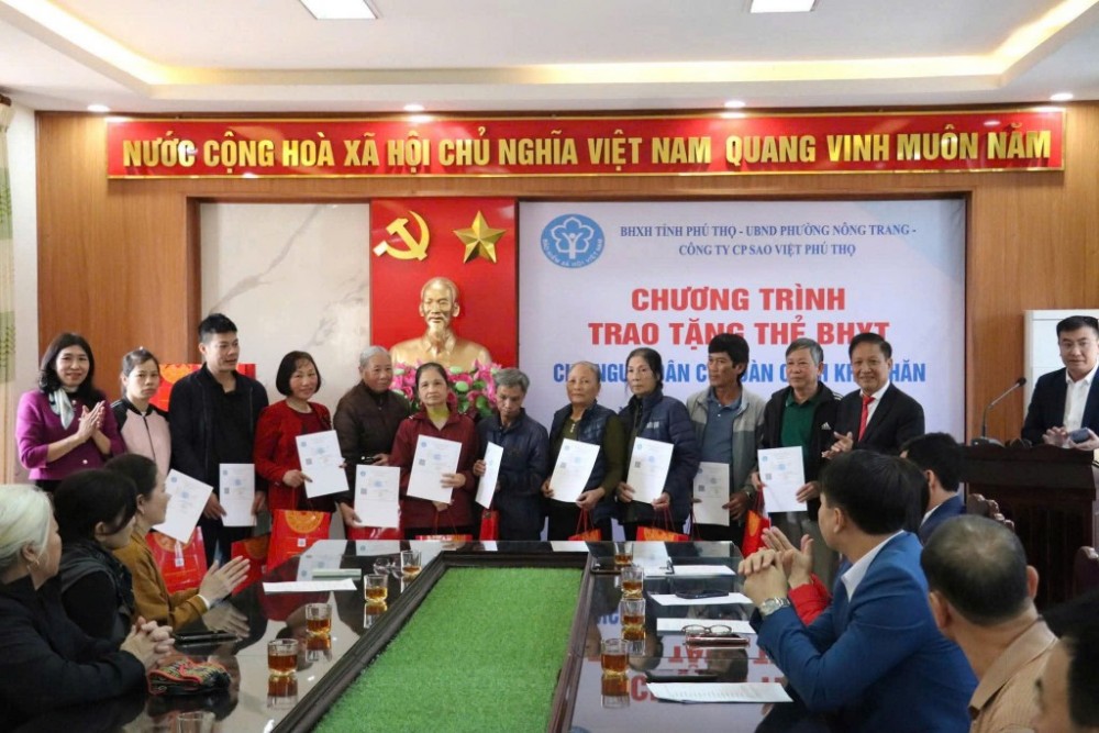 Triển khai Chương trình tặng thẻ BHYT cho người dân có hoàn cảnh khó khăn