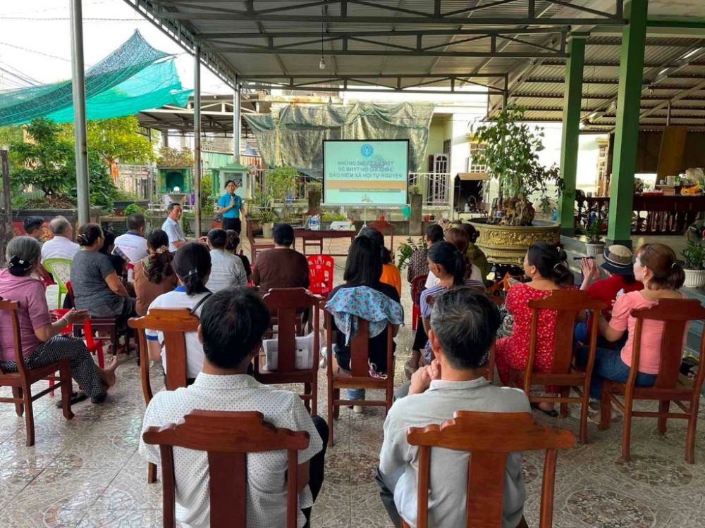 BHXH TP. Huế: Chú trọng công tác truyền thông BHXH, BHYT theo nhóm nhỏ