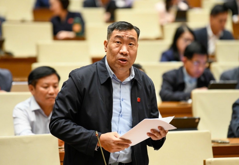 Tăng mức đóng BHYT để thực hiện chính sách miễn viện phí