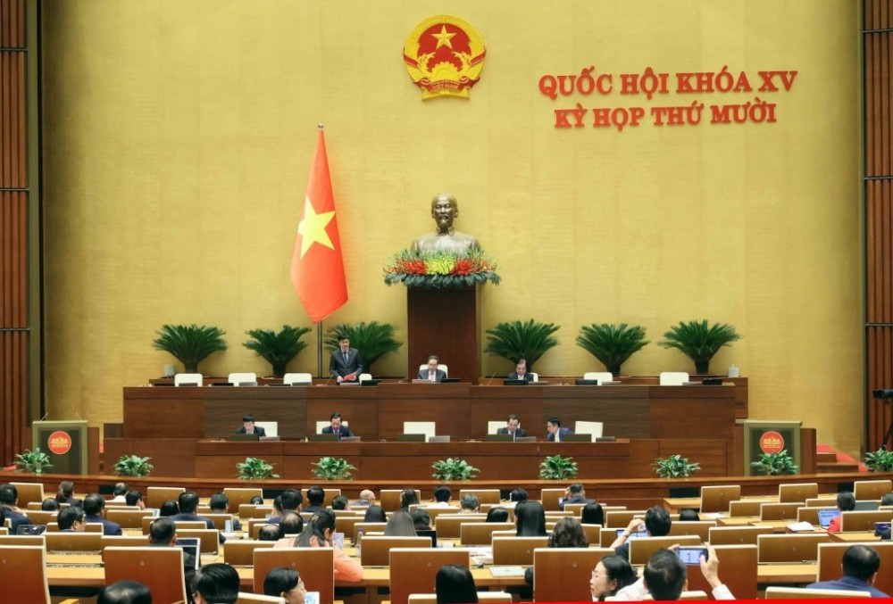 Tăng mức đóng BHYT để thực hiện chính sách miễn viện phí