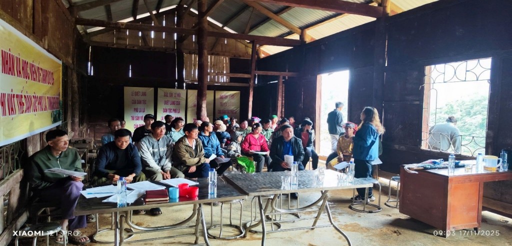 Cán bộ BHXH vượt núi, băng bản đưa chính sách an sinh đến với đồng bào dân tộc