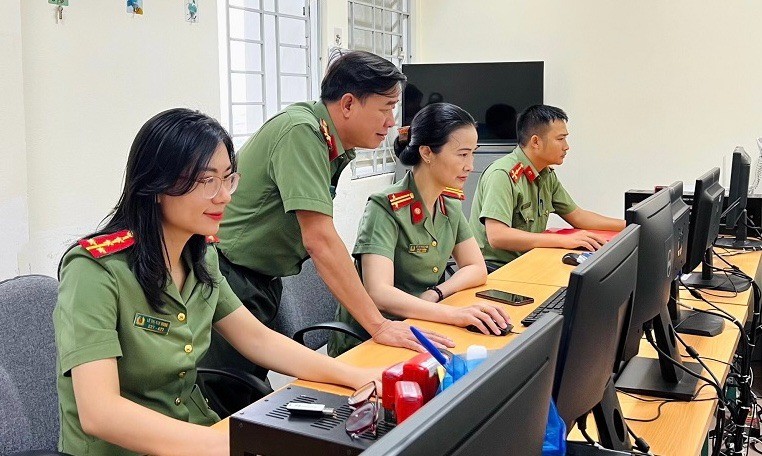 Lương hưu của người lao động làm nghề, công việc đặc biệt đặc thù thuộc Bộ Quốc phòng