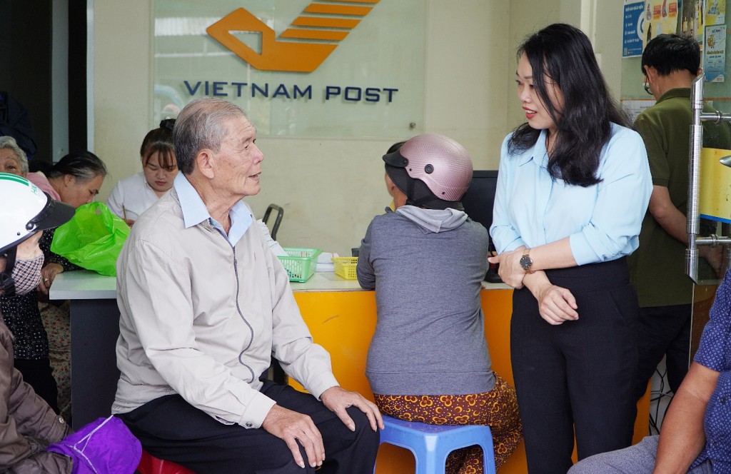 Gia Lai: Chi trả gộp 3 tháng lương hưu kịp thời, tiếp sức người dân vùng ảnh hưởng thiên tai Gia Lai: Chi trả gộp 3 tháng lương hưu kịp thời, tiếp sức người dân vùng ảnh hưởng thiên tai