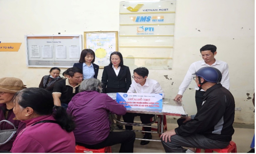 Lào Cai: Đẩy mạnh chi trả an sinh xã hội qua thanh toán không dùng tiền mặt - bước tiến trong chuyển đổi số