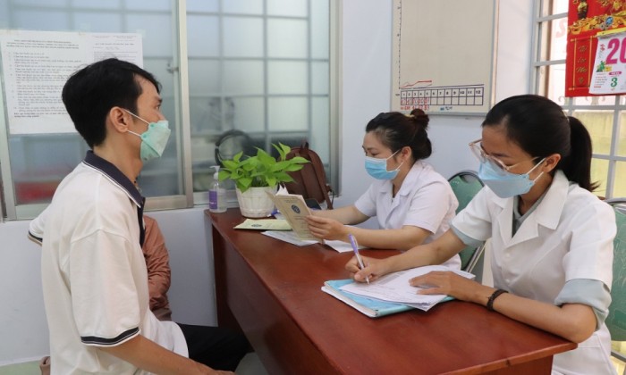 Nếu vượt quá khả năng chuyên môn, Trạm Y tế được chuyển bệnh nhân lên tuyến nào?