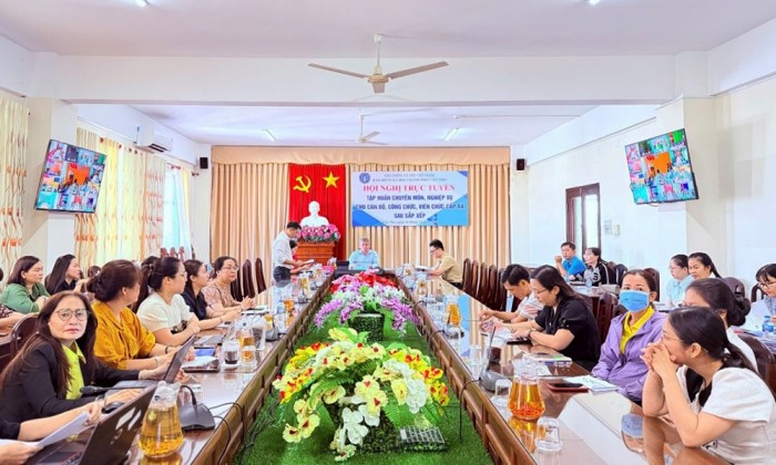 BHXH TP. Cần Thơ tổ chức tập huấn  nghiệp vụ BHXH, BHYT cho cán bộ, công chức, viên chức cấp xã sau sắp xếp