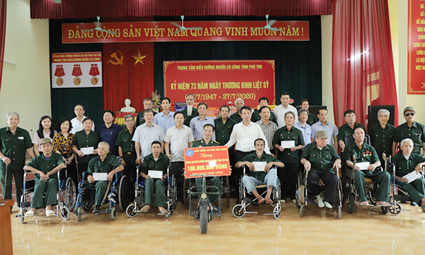 BHXH Việt Nam: Nhiều hoạt động tri ân, uống nước nhớ nguồn