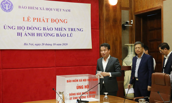 Ngành BHXH ủng hộ 1 tỷ đồng hỗ trợ đồng bào miền Trung bị bão lũ