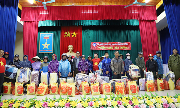 Thiện nguyện “Vì miền Trung thân thương”