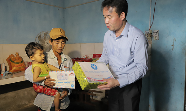 Hành trình mới của những “tấm thẻ yêu thương”