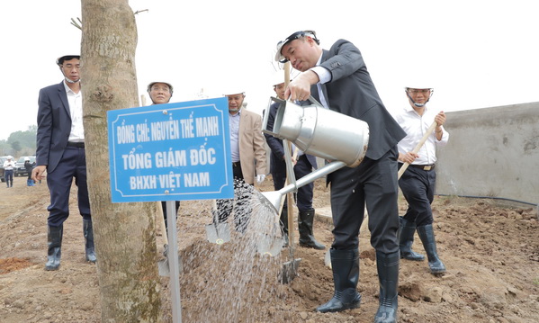 BHXH Việt Nam phát động Tết trồng cây Xuân Tân Sửu năm 2021