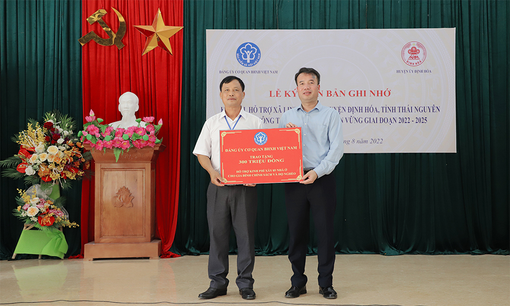 Kết nối, hỗ trợ xã Linh Thông trong công tác xóa đói, giảm nghèo