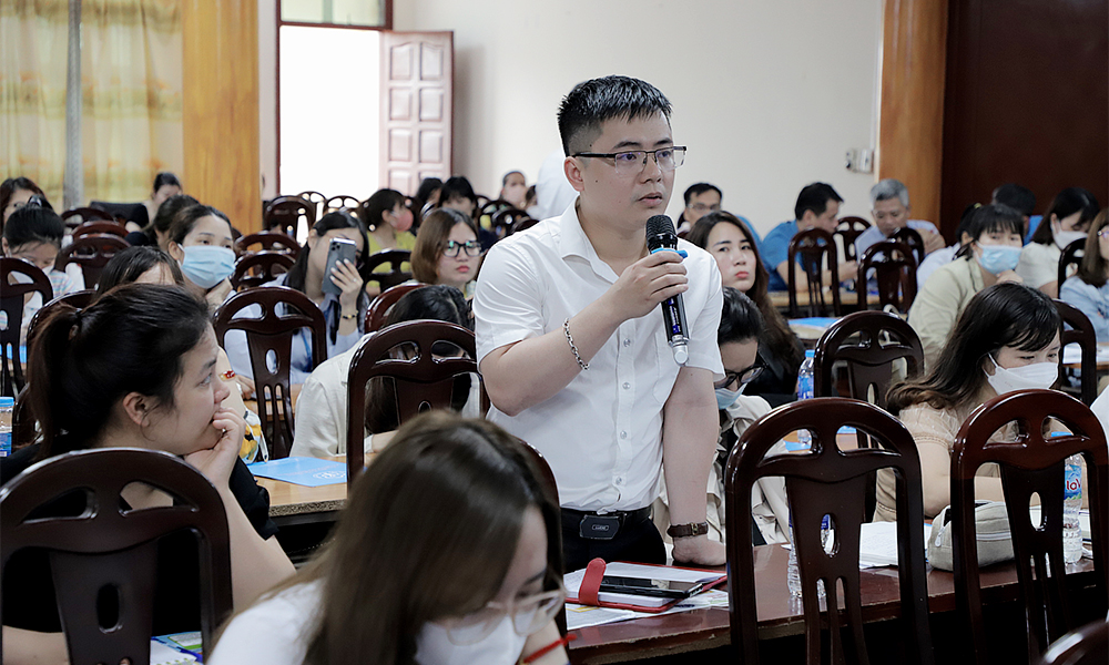 Đối thoại chính sách BHXH, BHYT cho CNLĐ trong các KCN