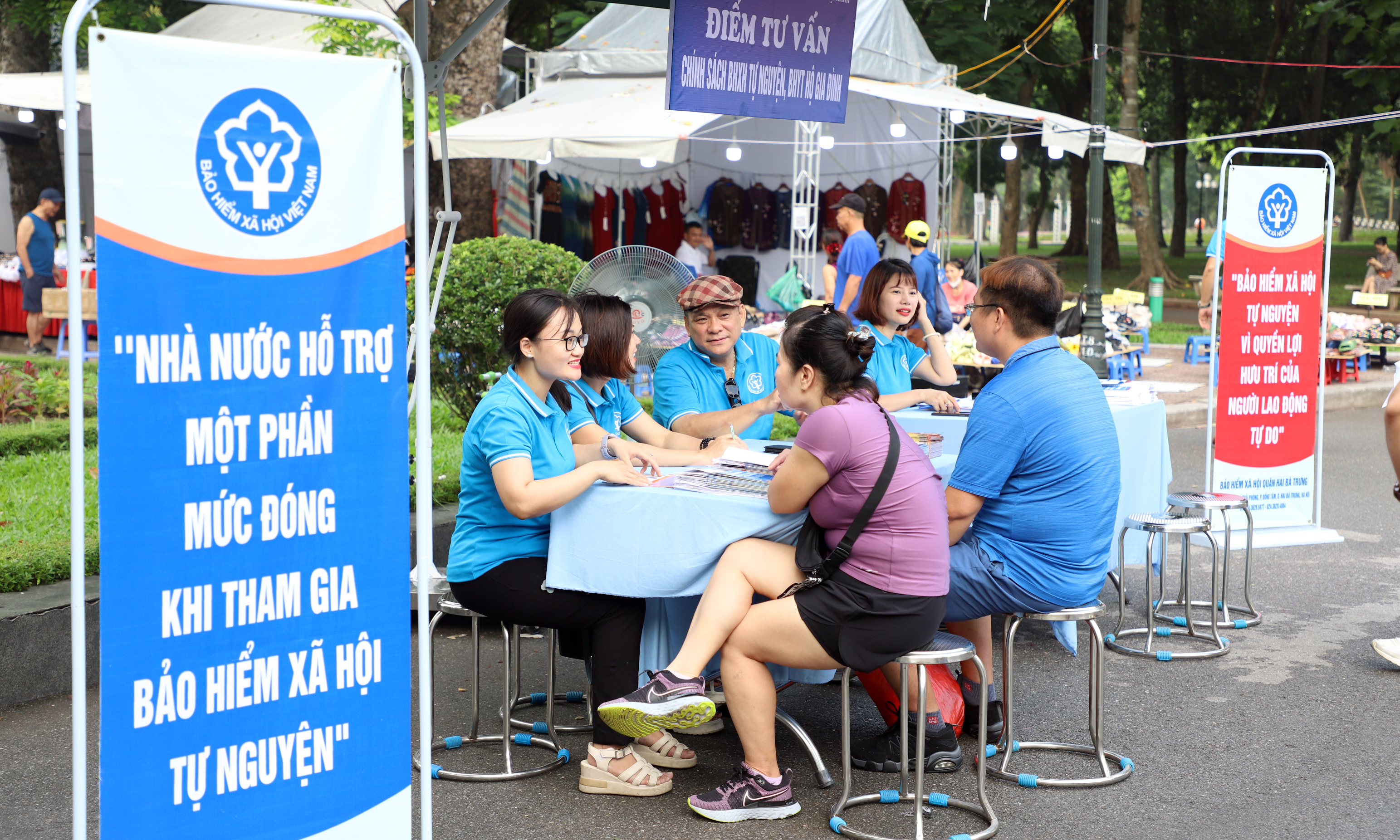 Không gian xanh an sinh: Mang chính sách BHXH, BHYT đến với người dân