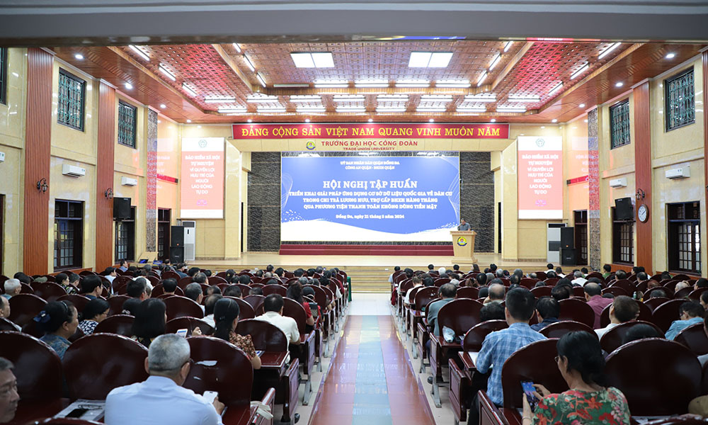 Ứng dụng CSDL quốc gia về dân cư để chi trả lương hưu, trợ cấp BHXH không dùng tiền mặt