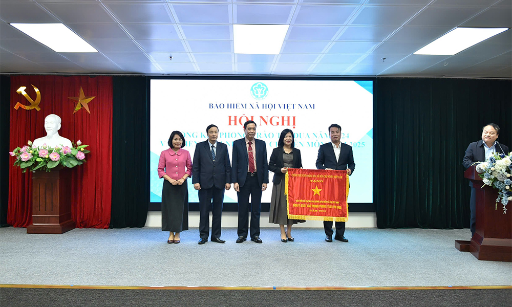 Chủ động triển khai thực hiện nhiệm vụ với quyết tâm cao nhất